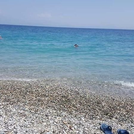 Ενοικιαζόμενα Δωμάτια Πιτσαδιώτη Kiáton Eksteriør billede