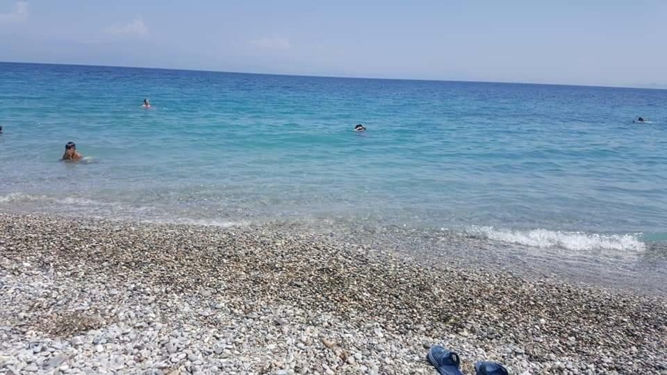 Ενοικιαζόμενα Δωμάτια Πιτσαδιώτη Kiáton Eksteriør billede